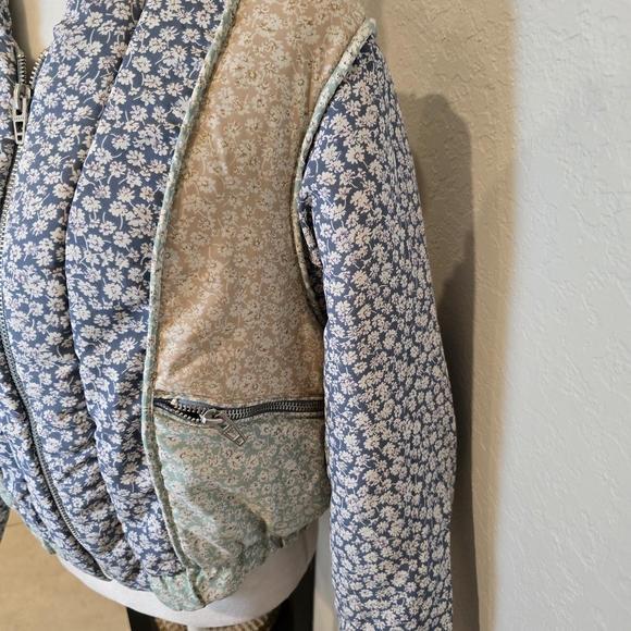 BlankNyc Women’s Summer Romance Quilted Floral Jacket Cottage Core M - Picture 6 of 9